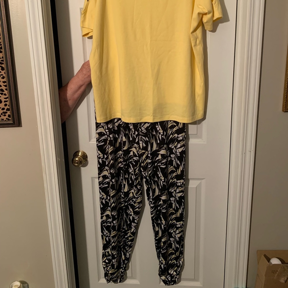 Spring outfit! Top and bottom!